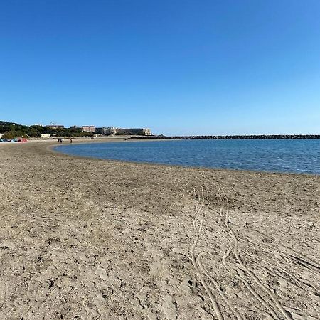 Superbe T2 Avec Terrasse Et Vue Su Mer Quartier Des Quilles A Sète Kültér fotó
