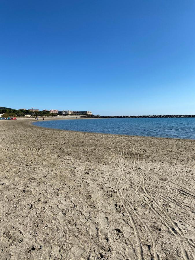 Superbe T2 Avec Terrasse Et Vue Su Mer Quartier Des Quilles A Sète Kültér fotó